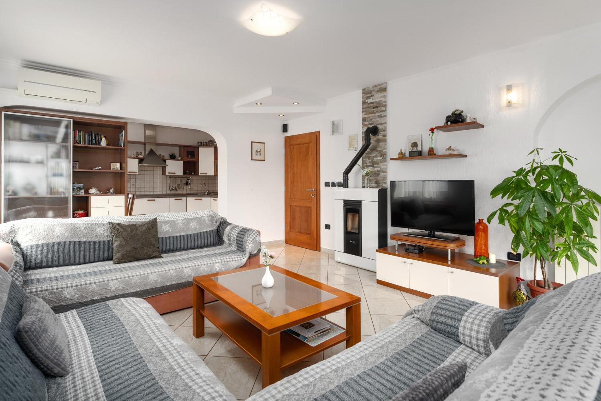 Funtana Apartments Budinjas Exterior photo