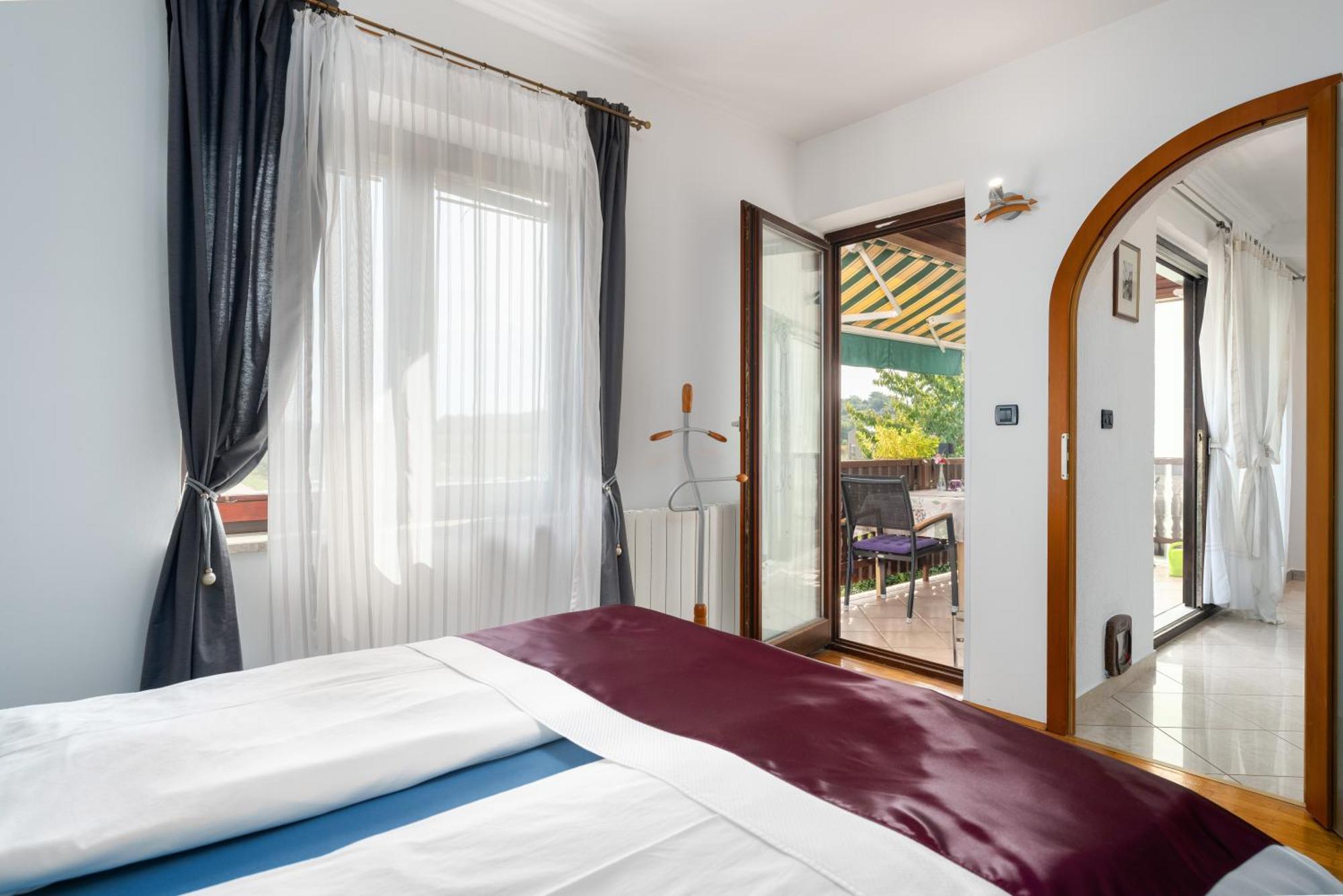 Funtana Apartments Budinjas Exterior photo