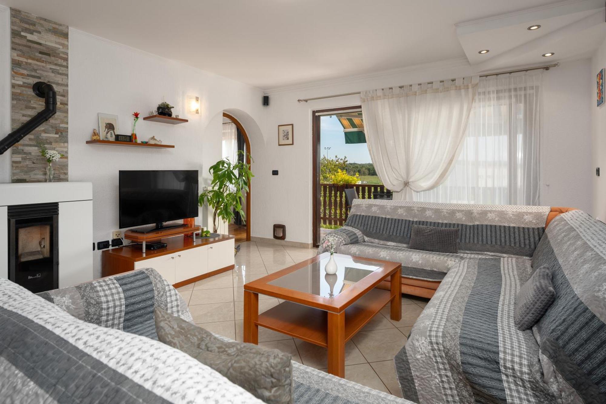 Funtana Apartments Budinjas Exterior photo