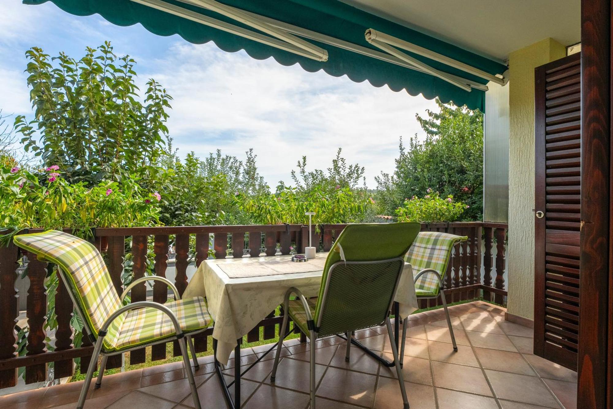 Funtana Apartments Budinjas Exterior photo