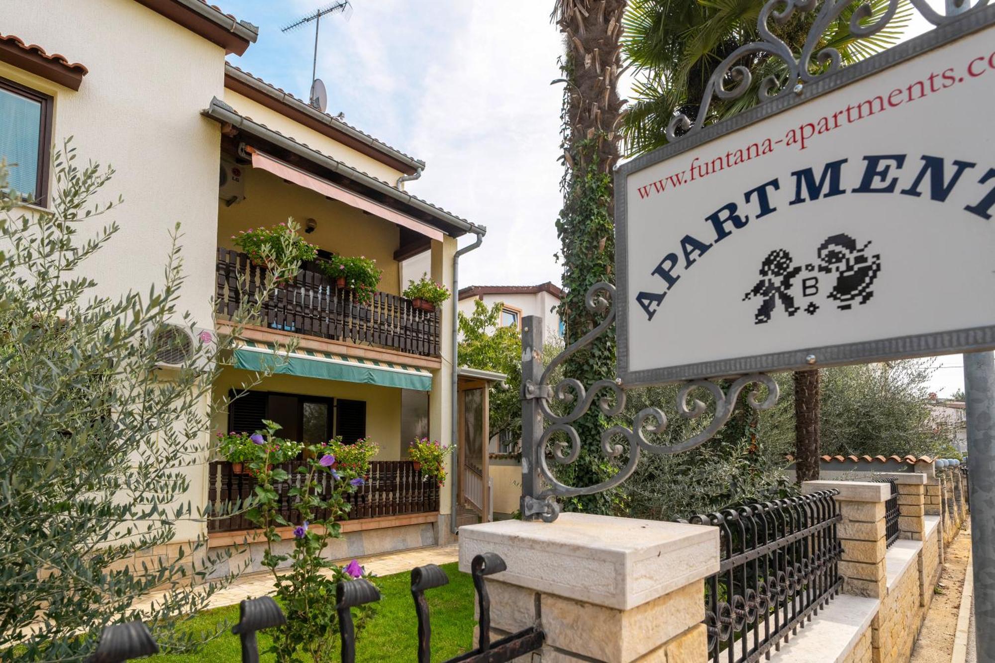 Funtana Apartments Budinjas Exterior photo